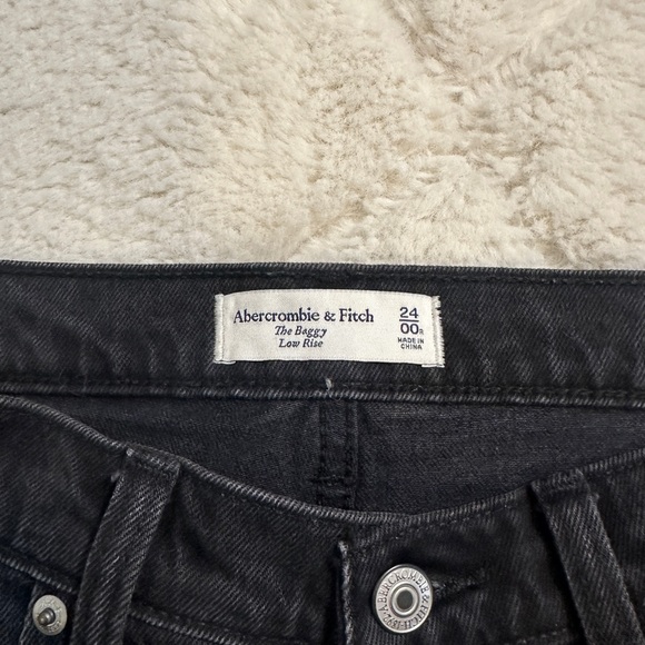 Abercrombie Low Rise Baggy Shine Jeans - Picture 3 of 4